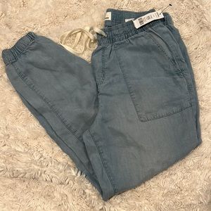 GARAGE Jean joggers brand new XS